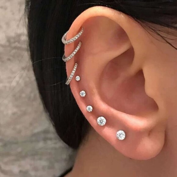 Jewelry - 3 For $30 8 Pcs Earrings